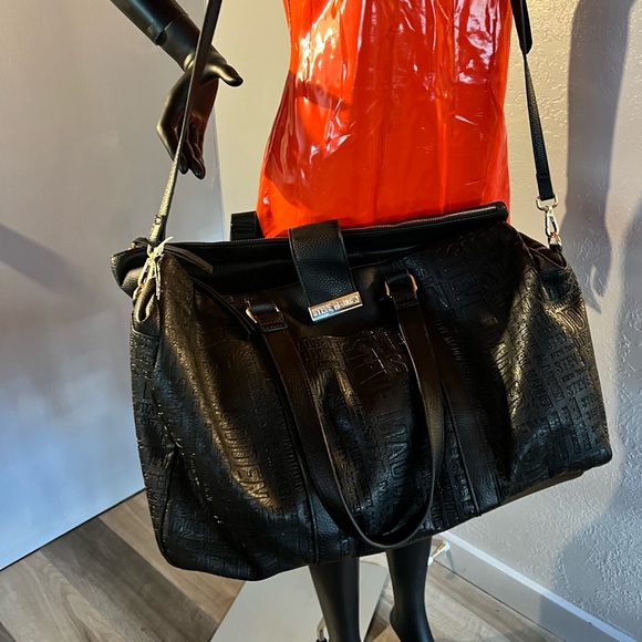 Steve Madden Handbags - Steve Madden